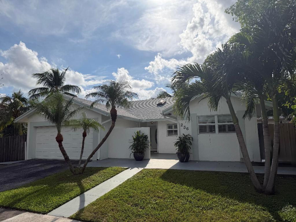 CENTRAL DANIA HEIGHTS - Residential