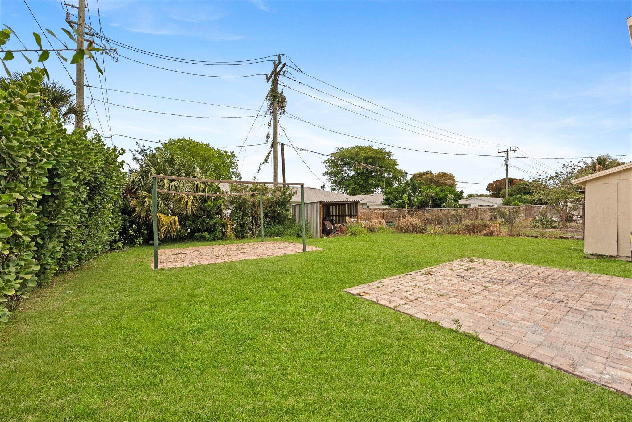 EASTVIEW MANOR - Residential Income