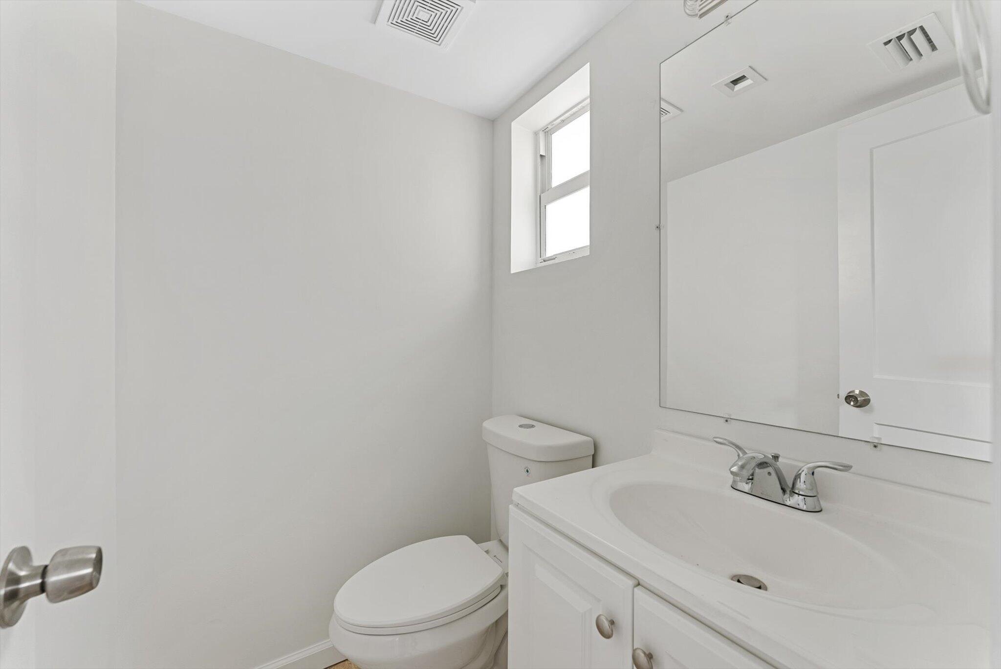 EASTVIEW MANOR - Residential Income