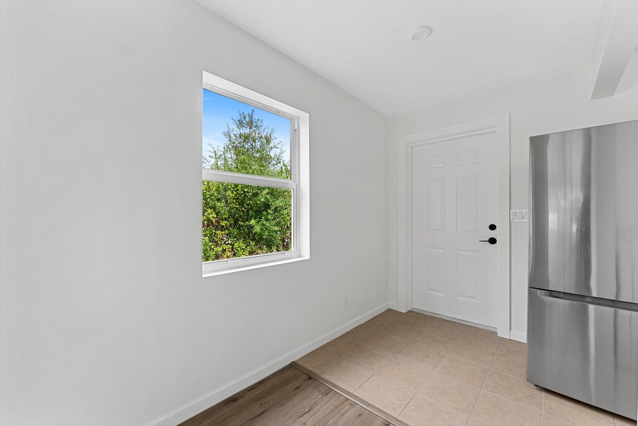 EASTVIEW MANOR - Residential Income