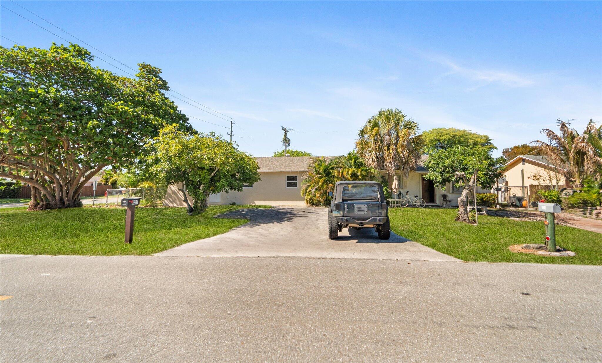 EASTVIEW MANOR - Residential Income