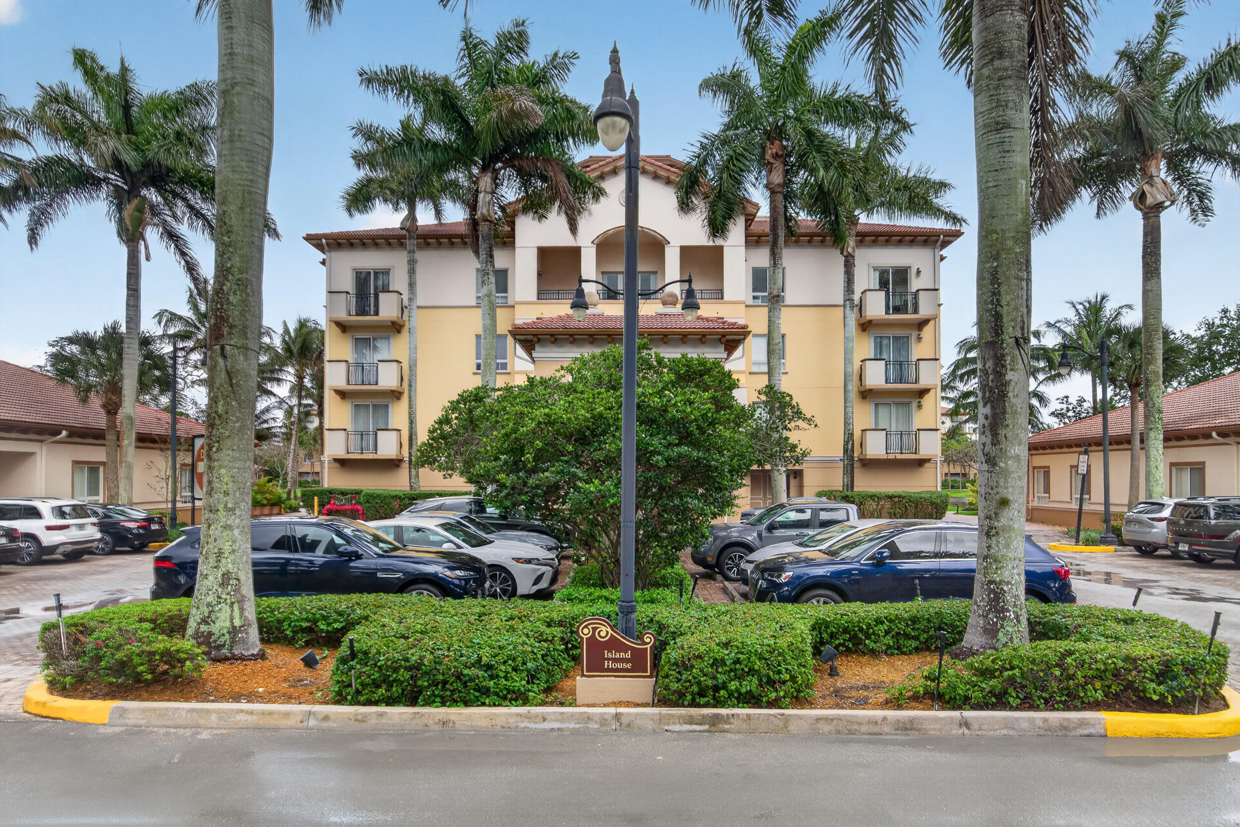 WESTON 55 PLUS CONDO - Residential