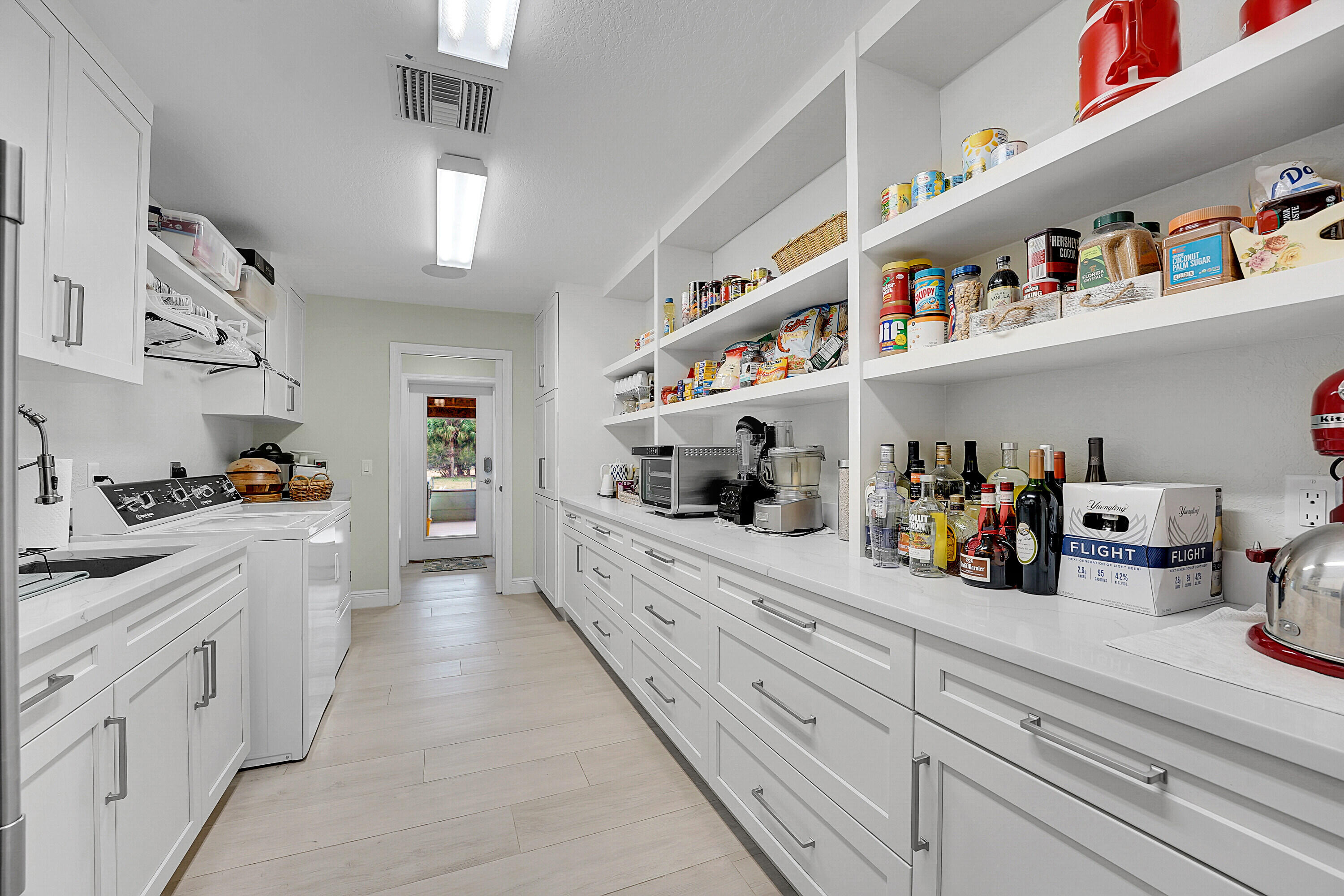 665000 Stuart Woods Ranch Hosanah Ln - Residential