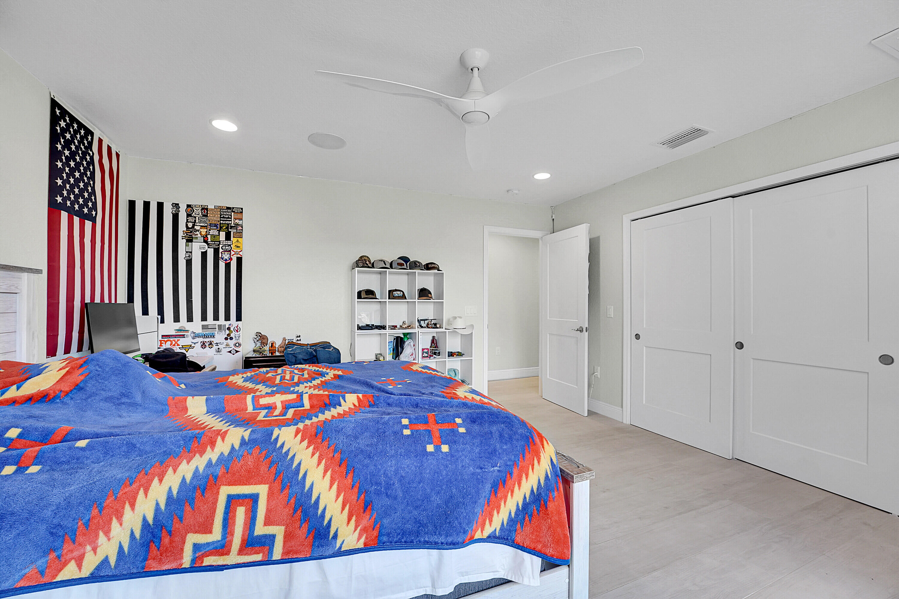 665000 Stuart Woods Ranch Hosanah Ln - Residential