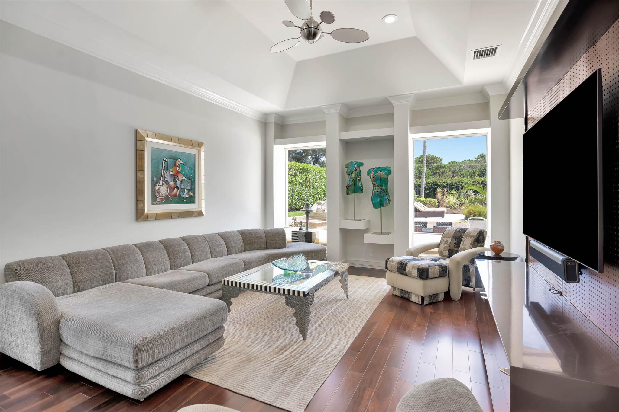 ADMIRALS COVE - Residential