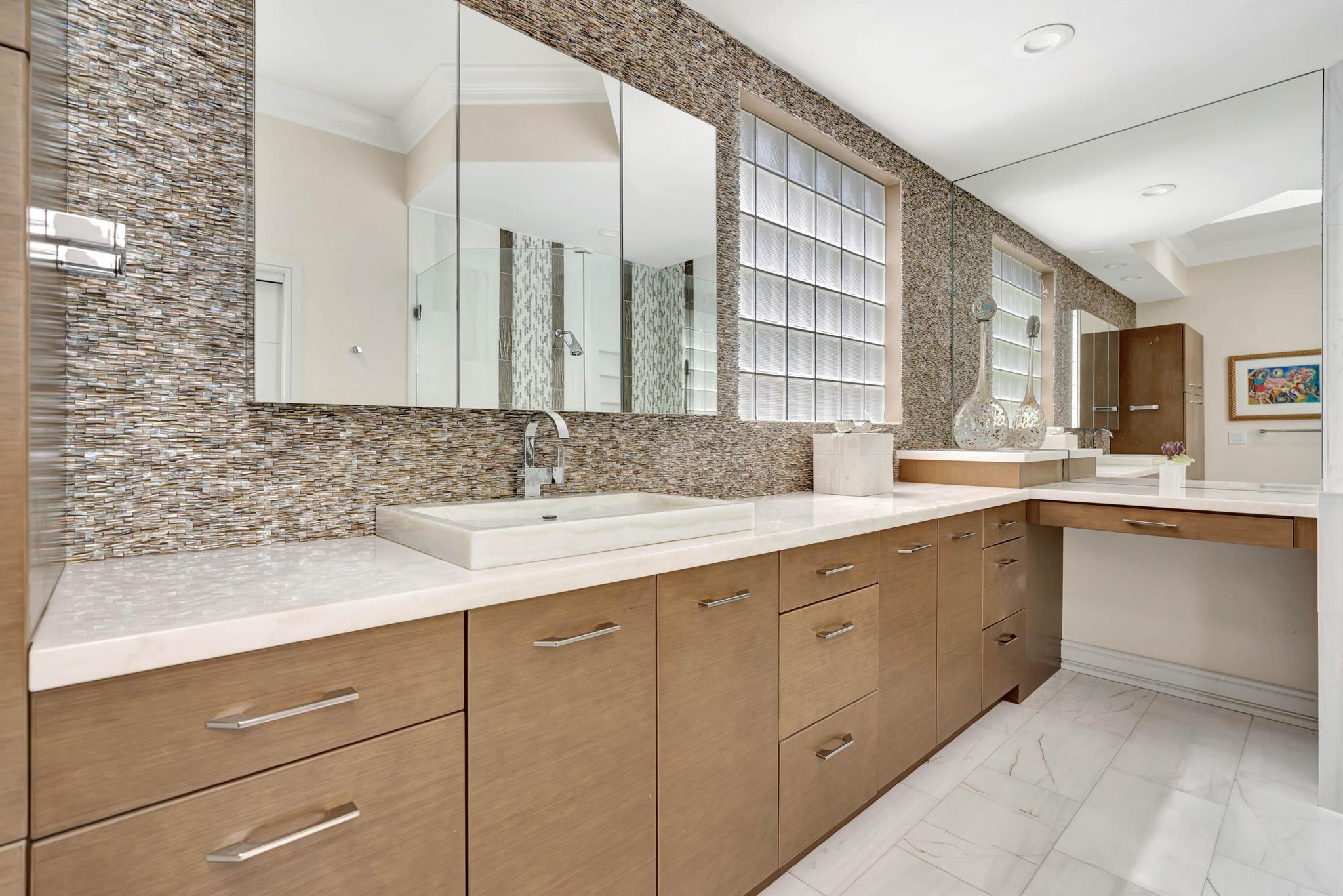 ADMIRALS COVE - Residential