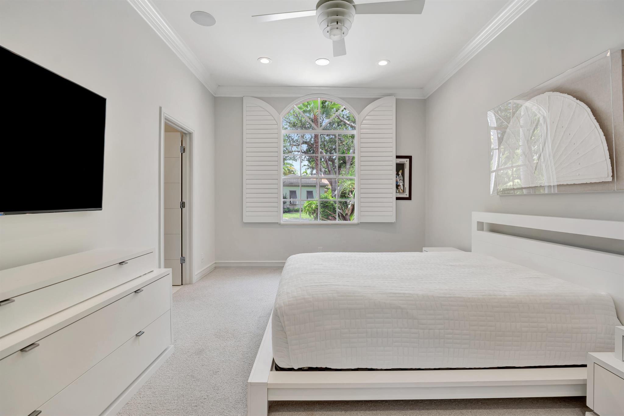 ADMIRALS COVE - Residential