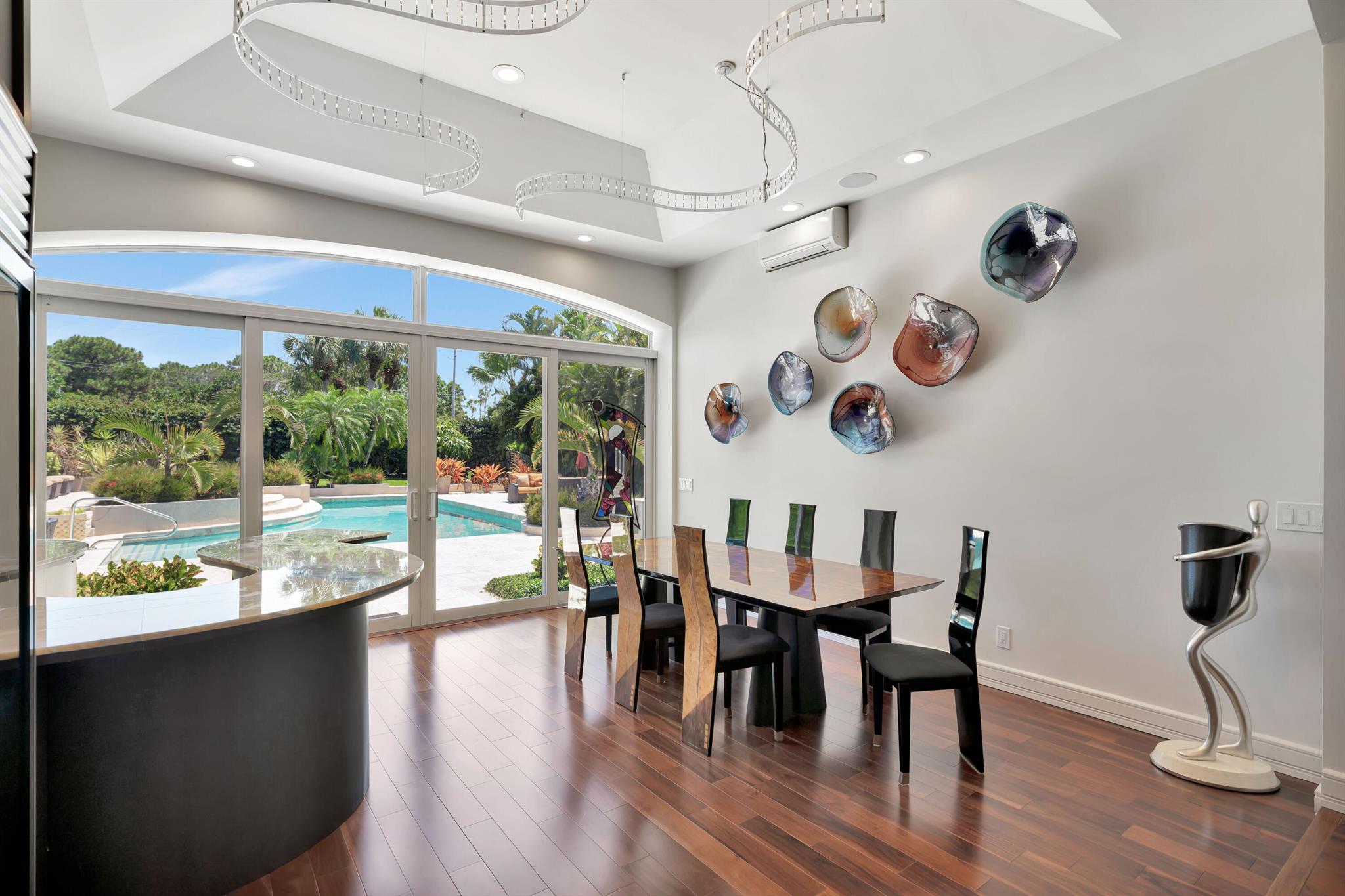 ADMIRALS COVE - Residential