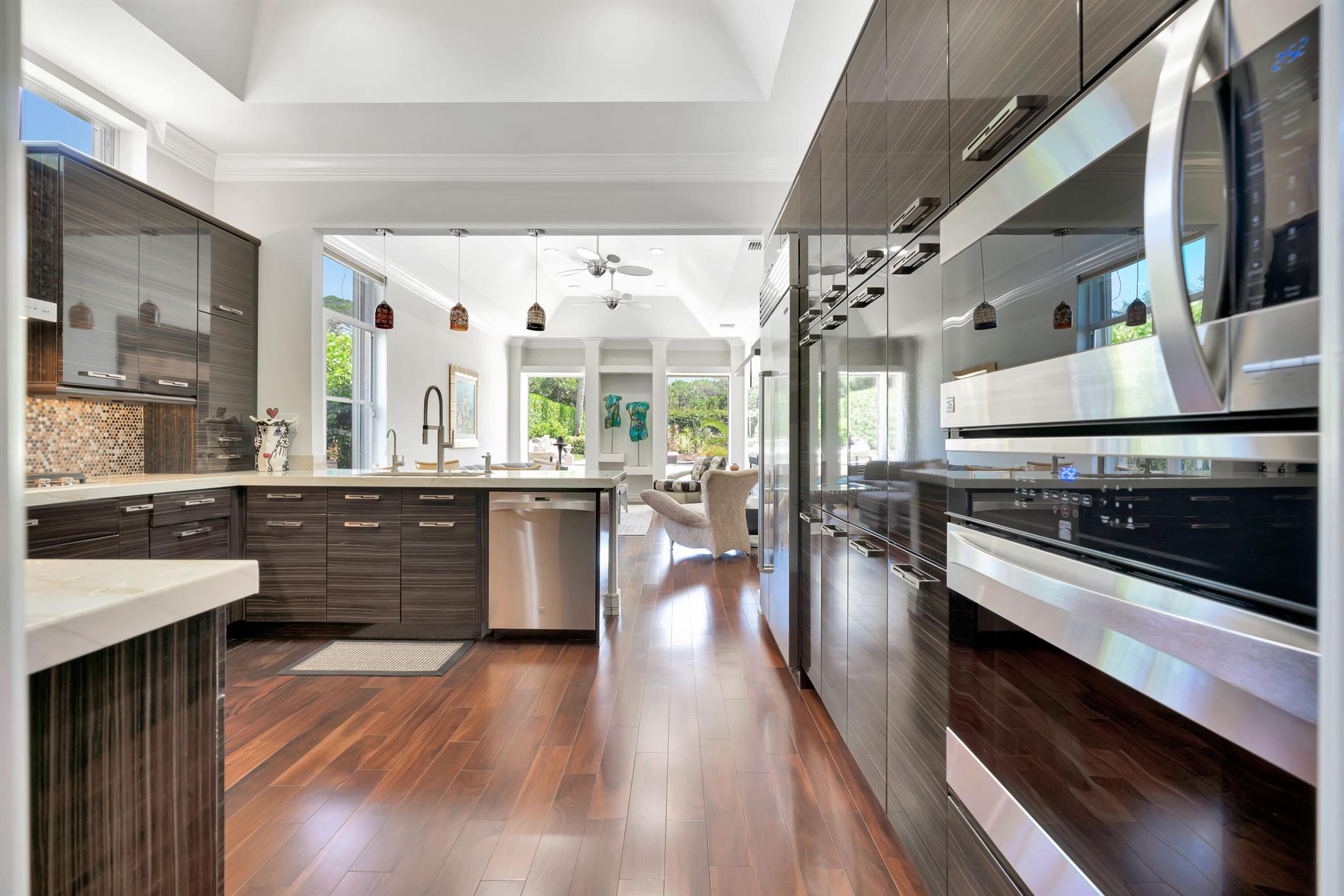 ADMIRALS COVE - Residential