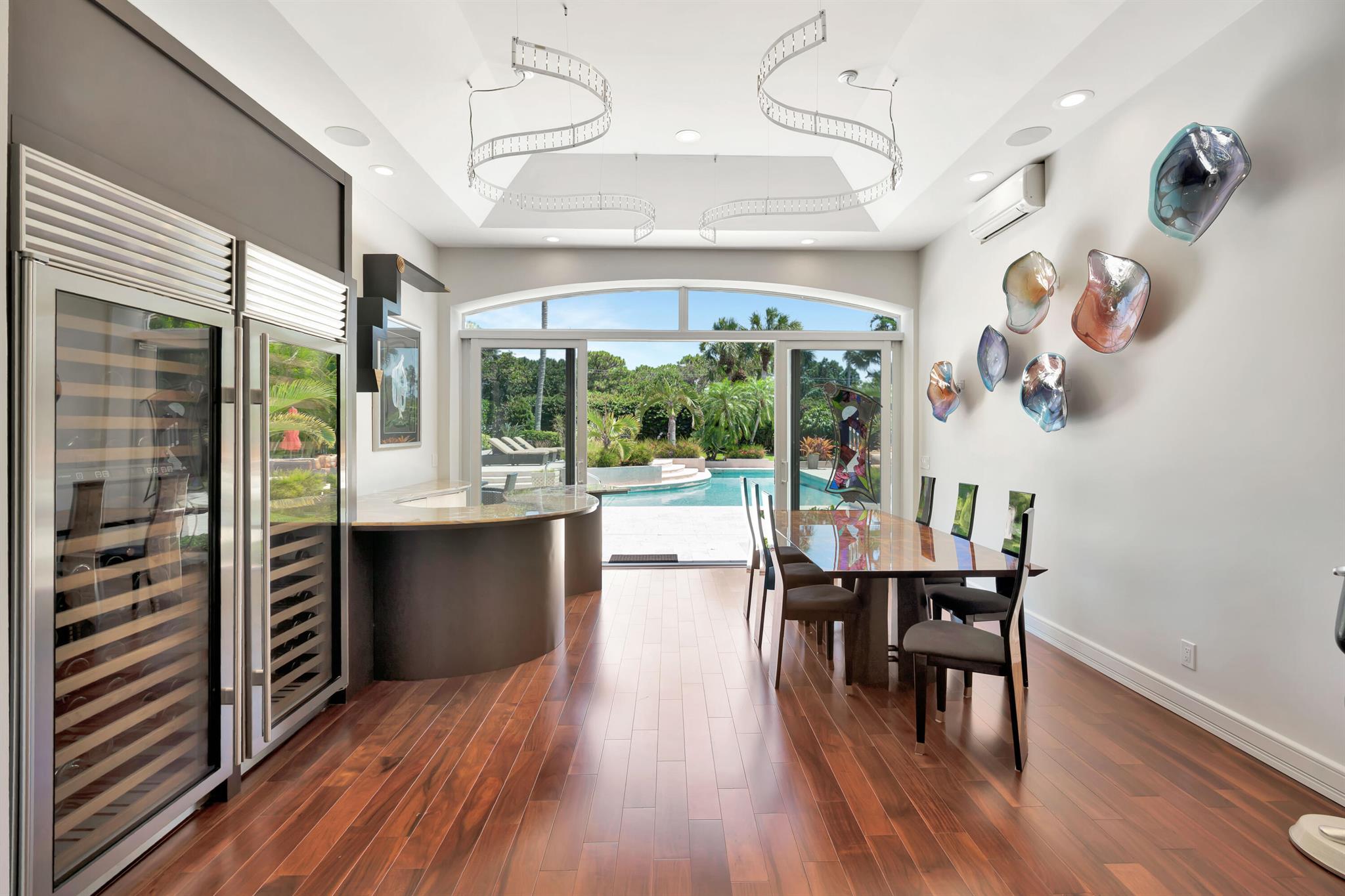 ADMIRALS COVE - Residential