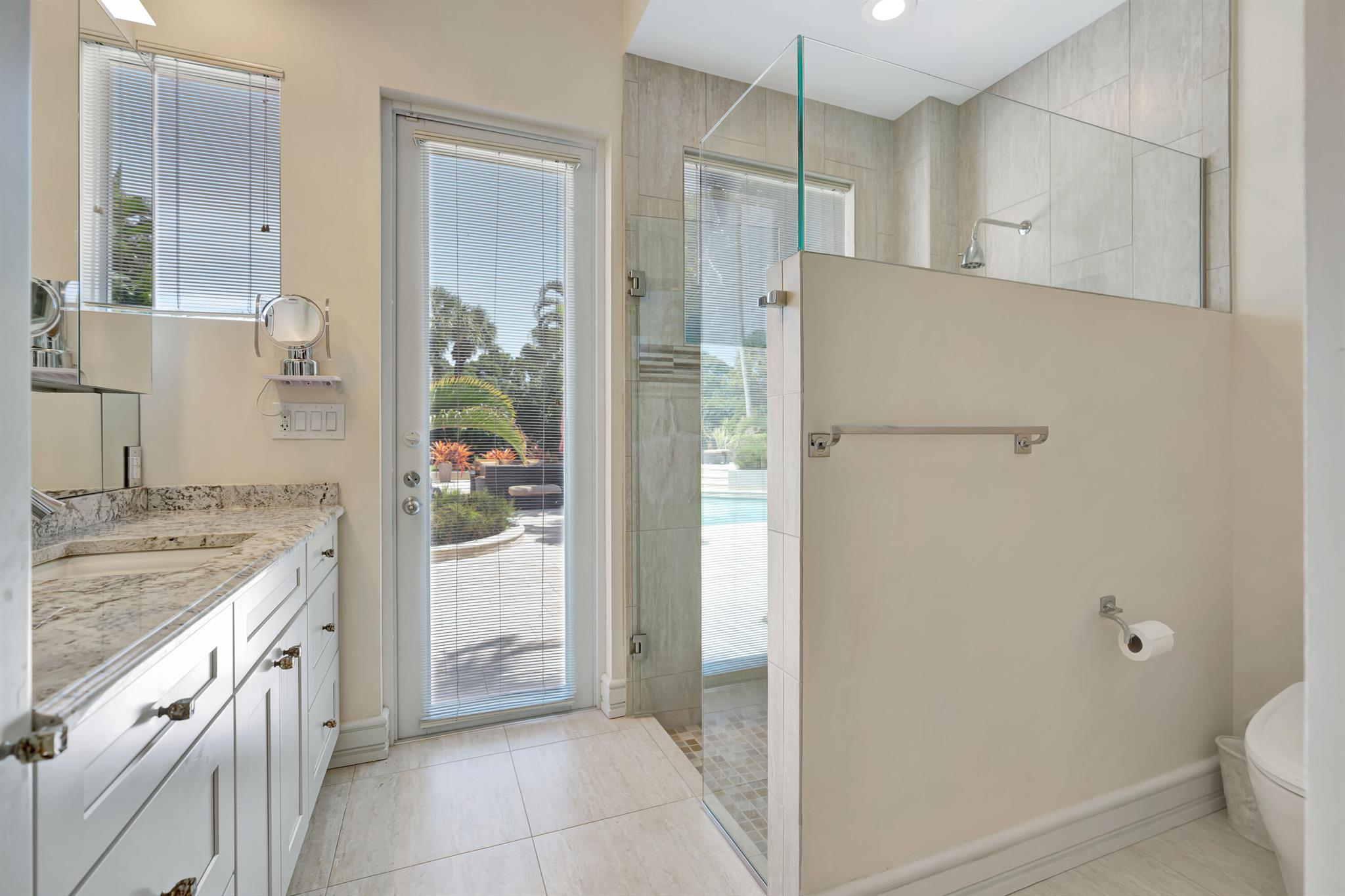 ADMIRALS COVE - Residential