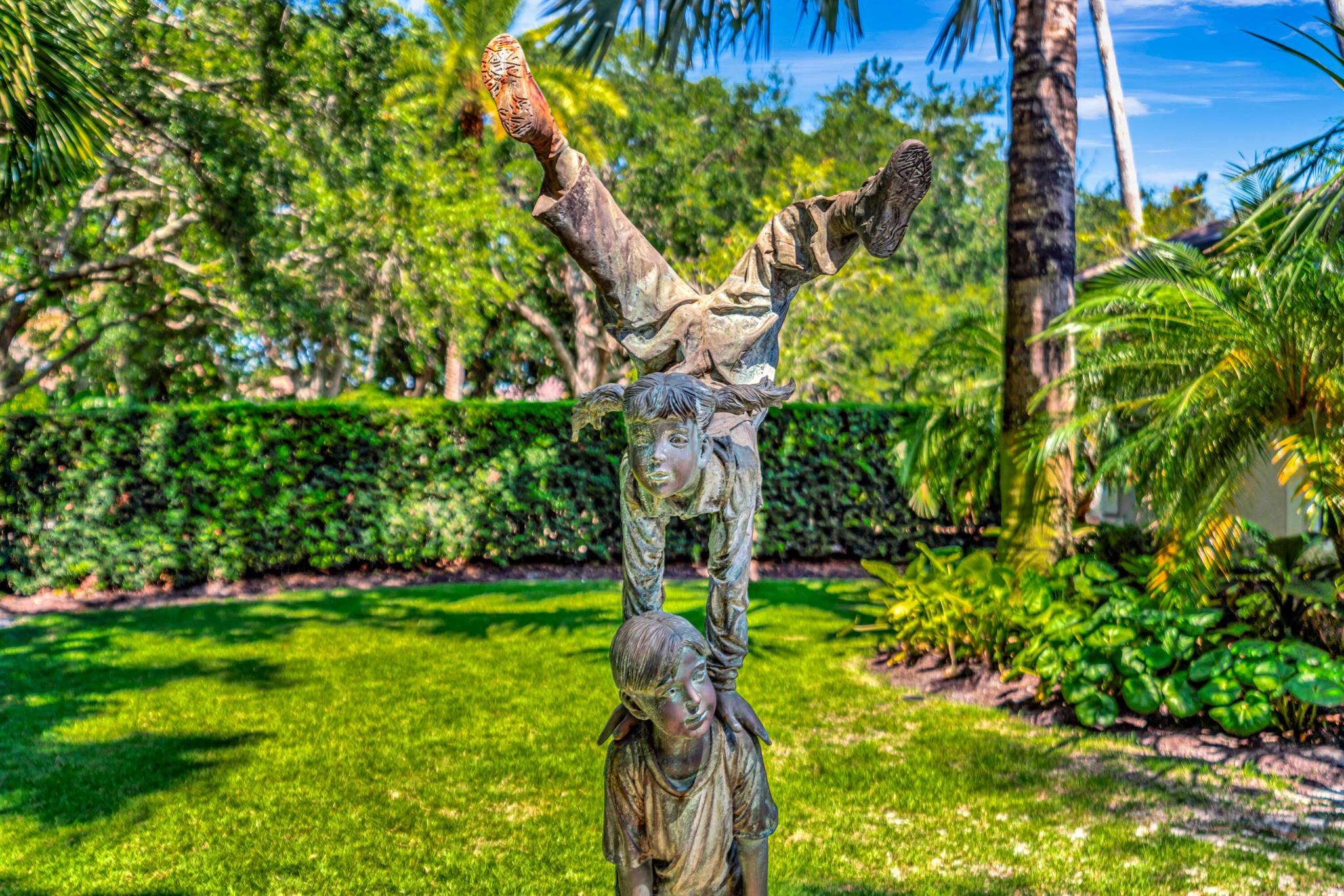 ADMIRALS COVE - Residential