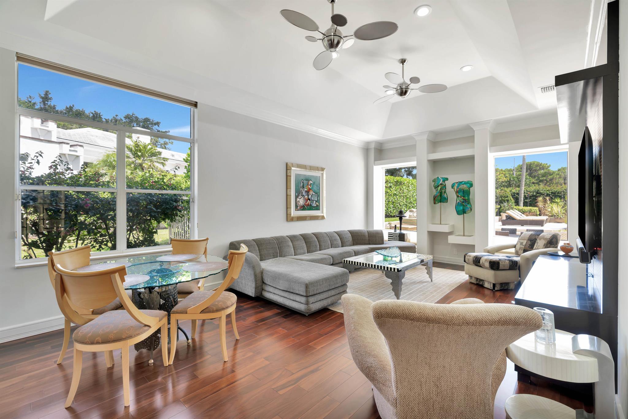 ADMIRALS COVE - Residential