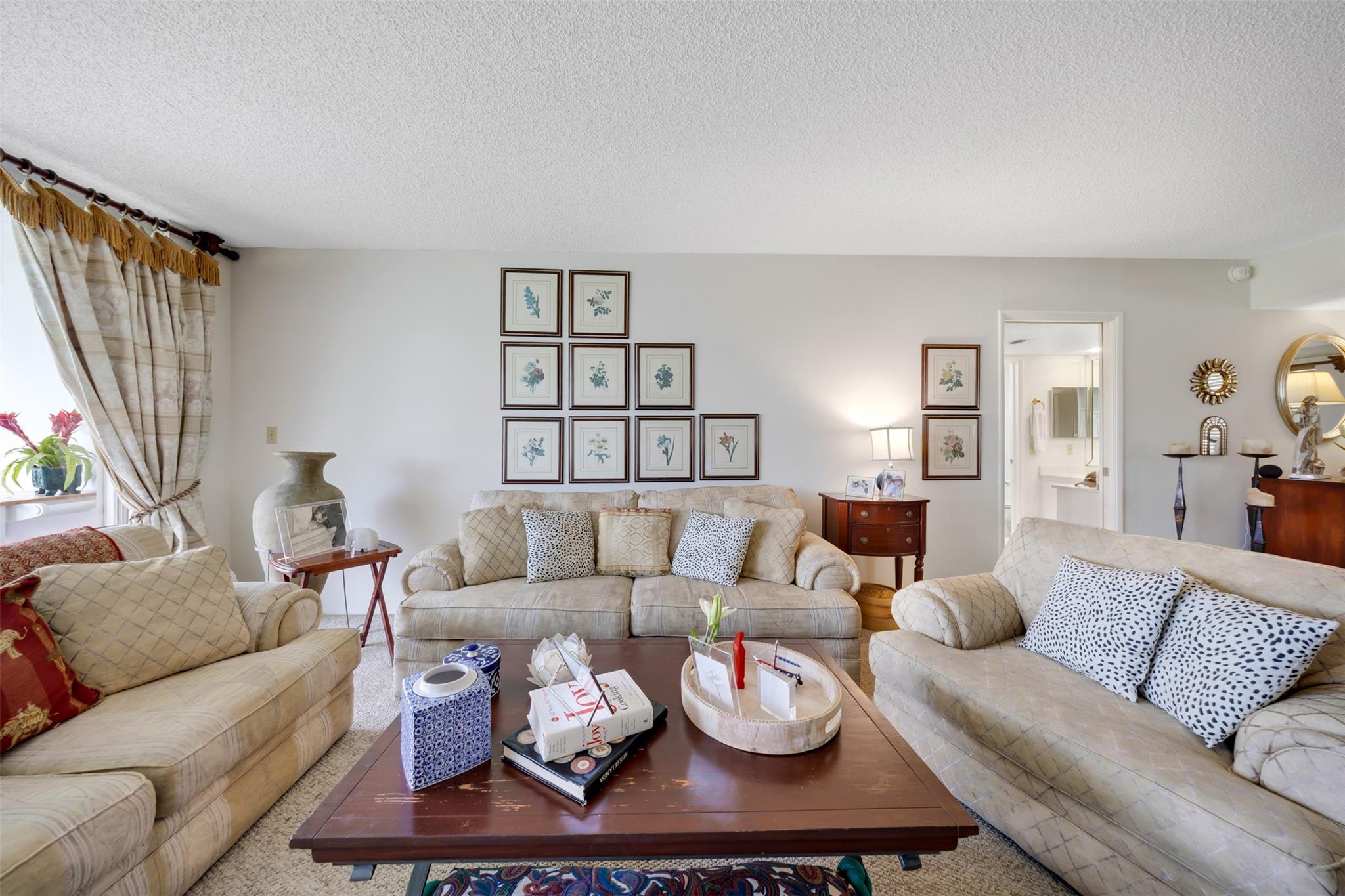 905 Cypress Ter 202