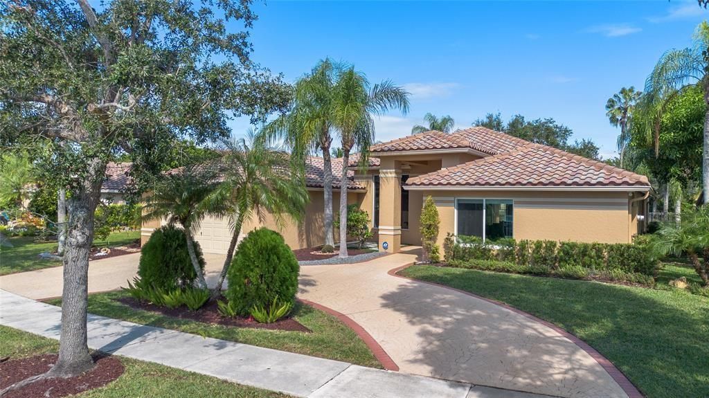 Photo of 517 Stonemont Lane, Weston, FL 33326 (MLS # F10496311)