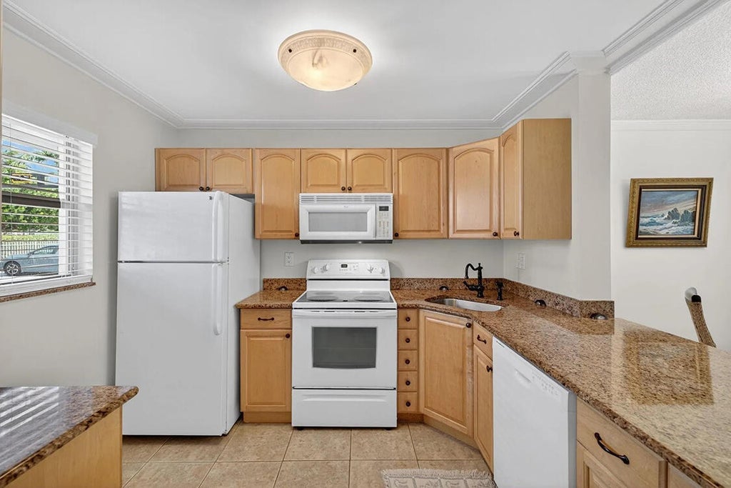 Photo of 1541 S OCEAN Boulevard #122, Lauderdale By The Sea, FL 33062 (MLS # B26075050)