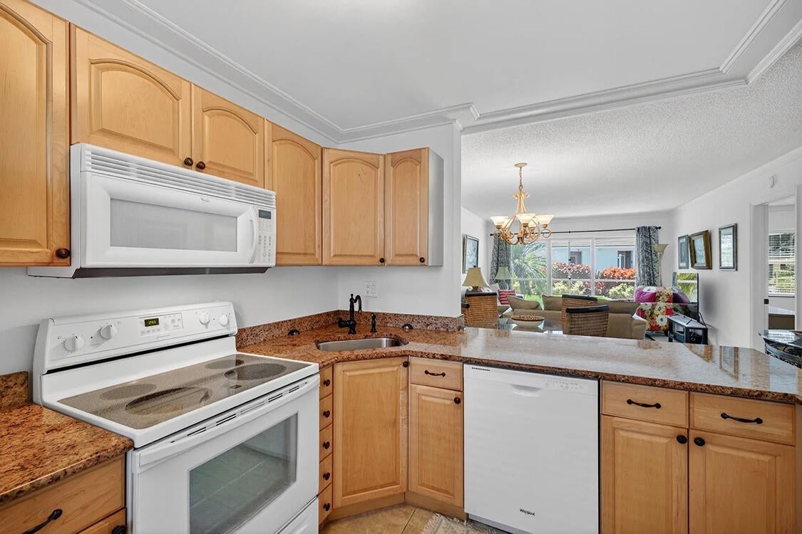 1541 S OCEAN Boulevard 122