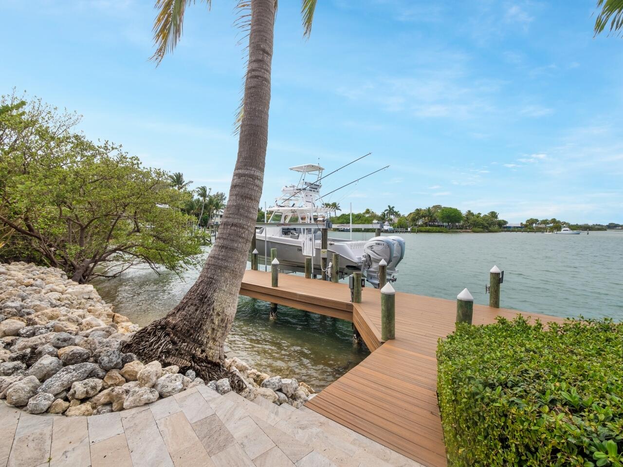 LANDS END - Residential