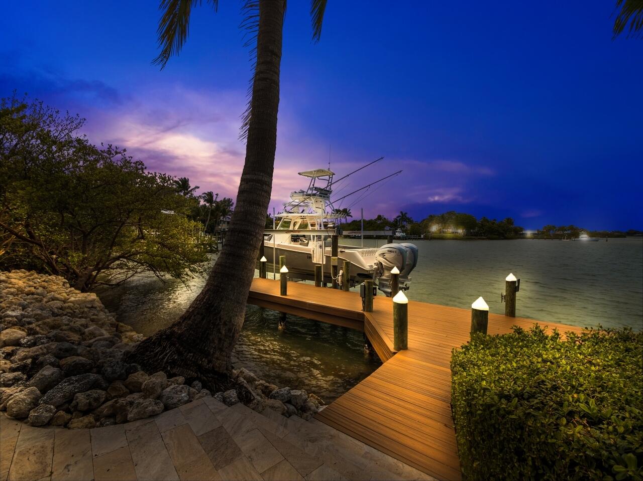 LANDS END - Residential