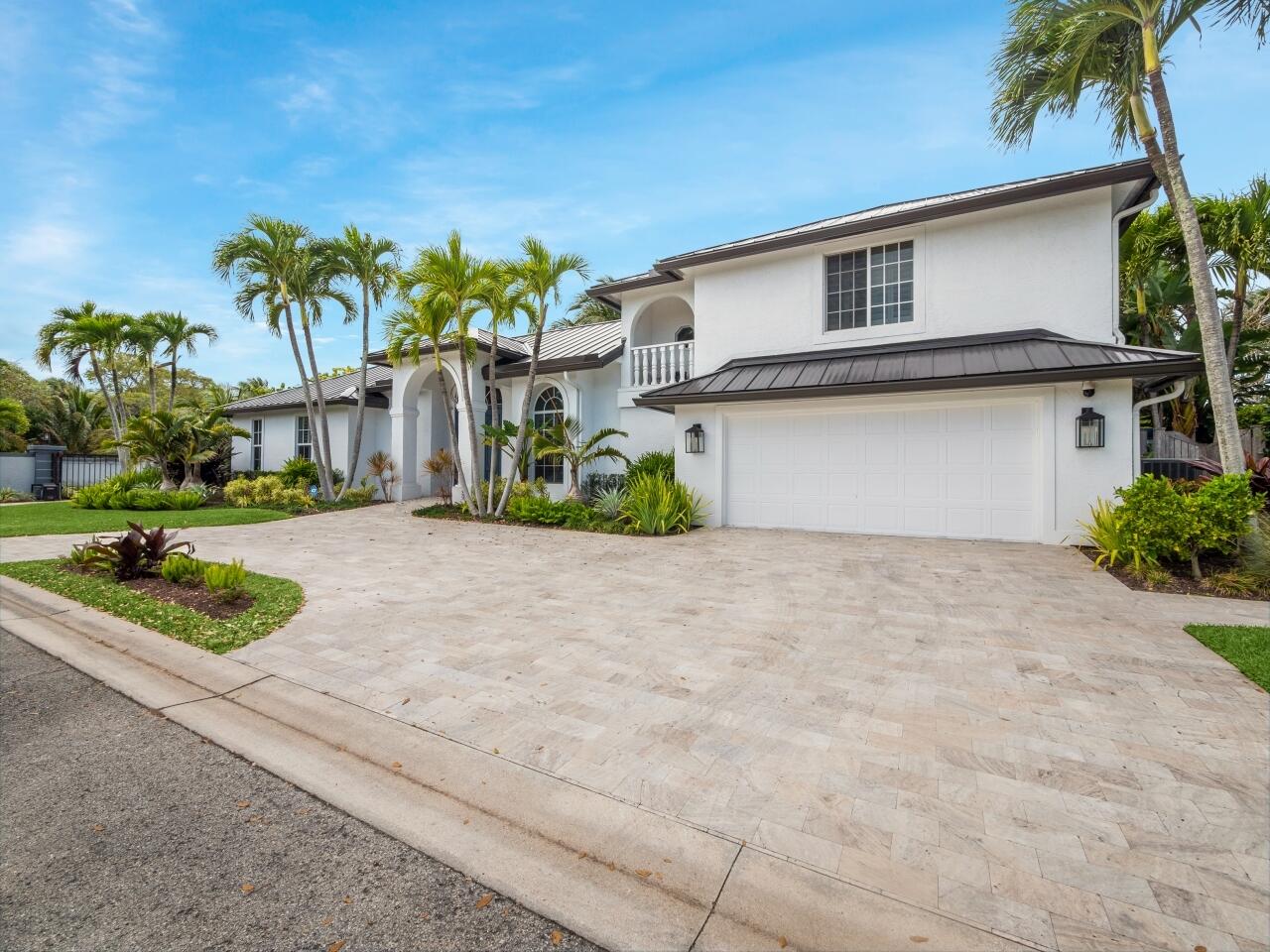 LANDS END - Residential