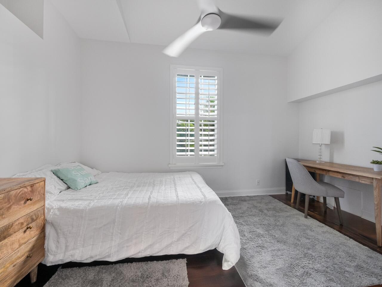 LANDS END - Residential