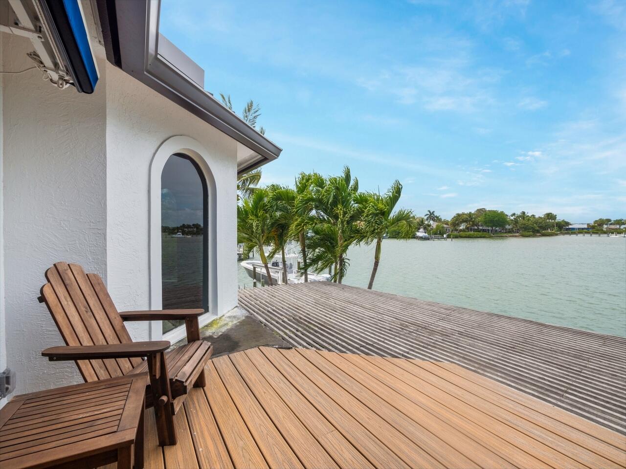 LANDS END - Residential