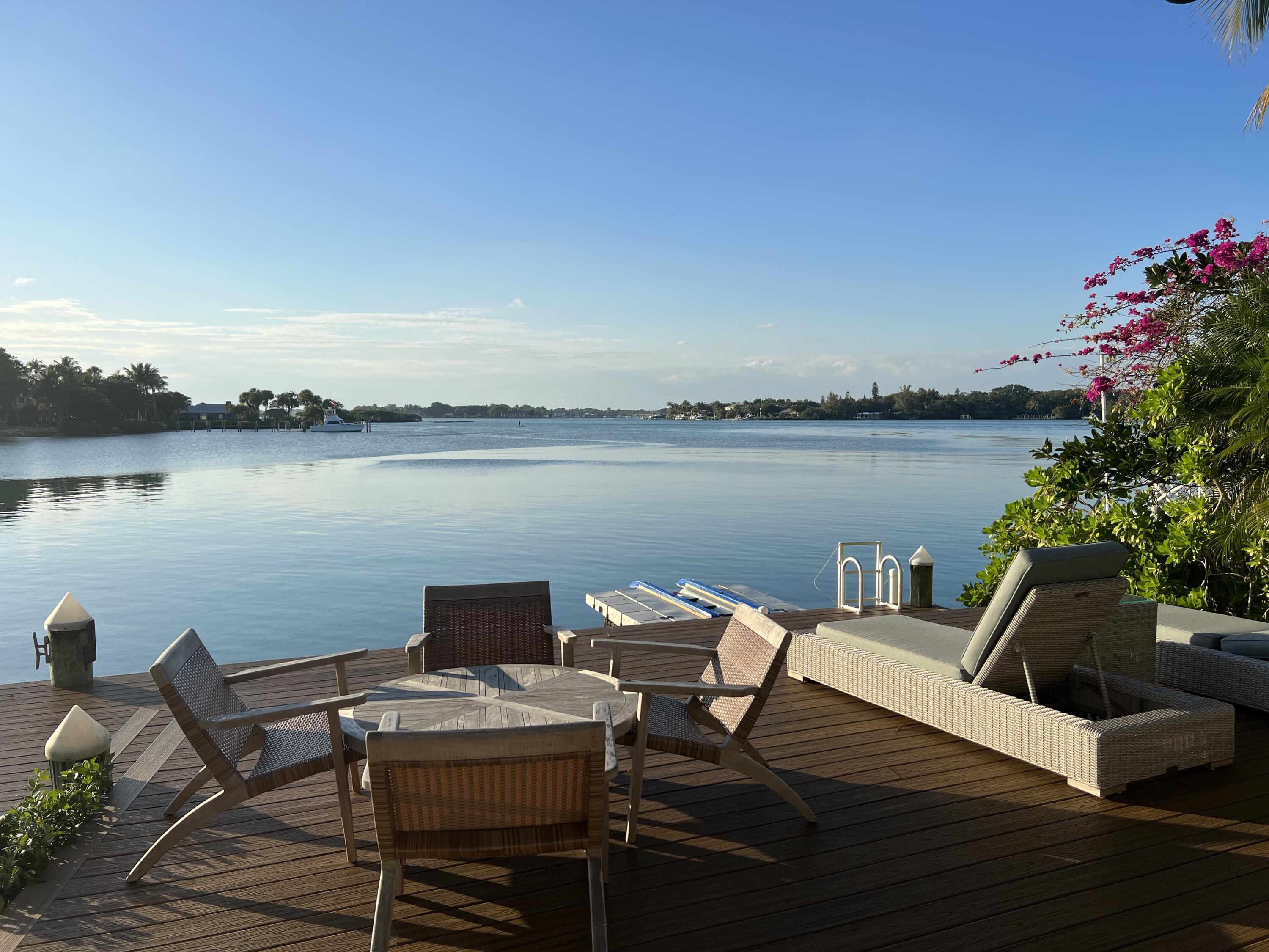 LANDS END - Residential