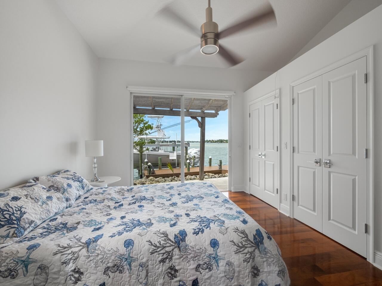 LANDS END - Residential