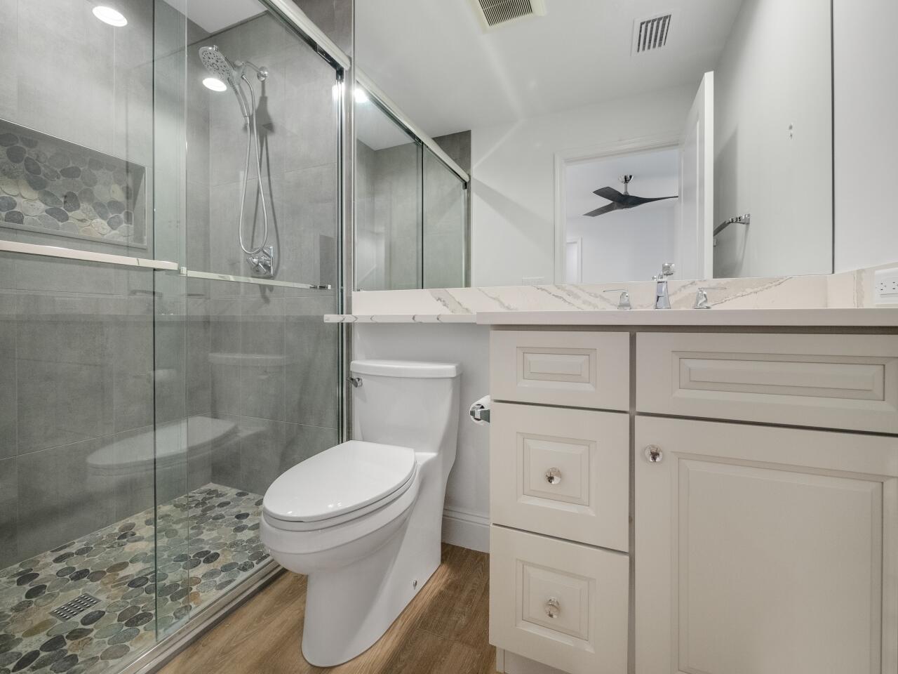 LANDS END - Residential