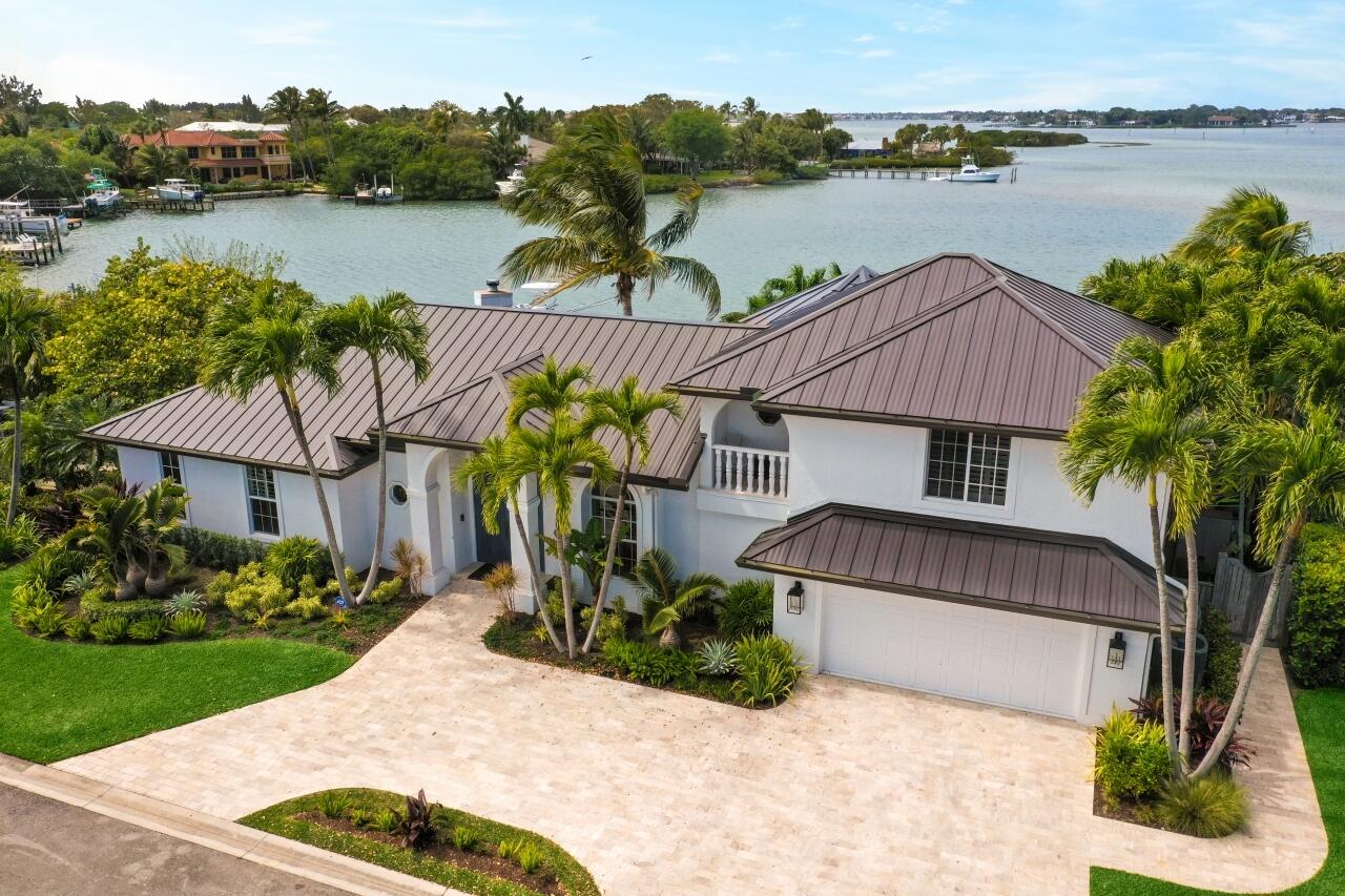 LANDS END - Residential