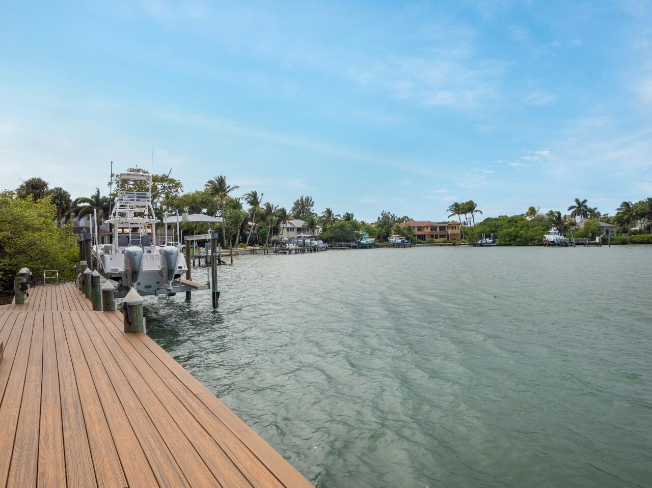 LANDS END - Residential