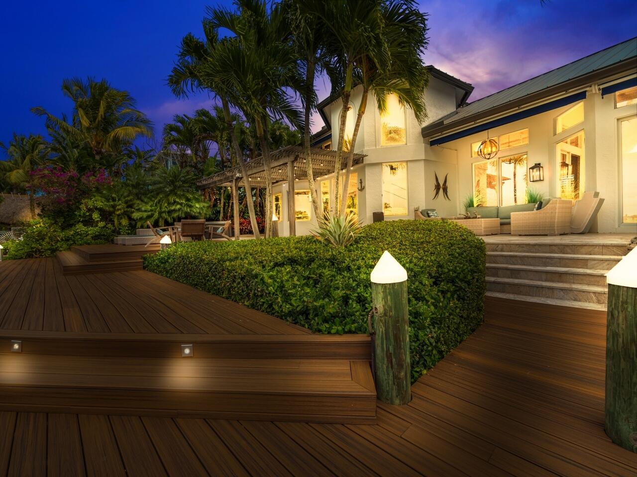 LANDS END - Residential