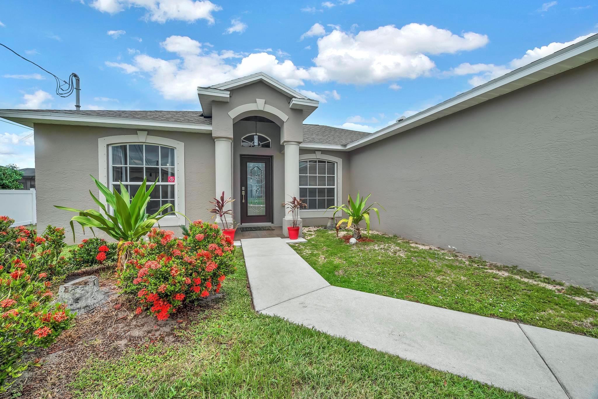 5741 NW Zenith Drive, Port St Lucie, FL, 34986/$418,000 1 5741 NW Zenith Drive