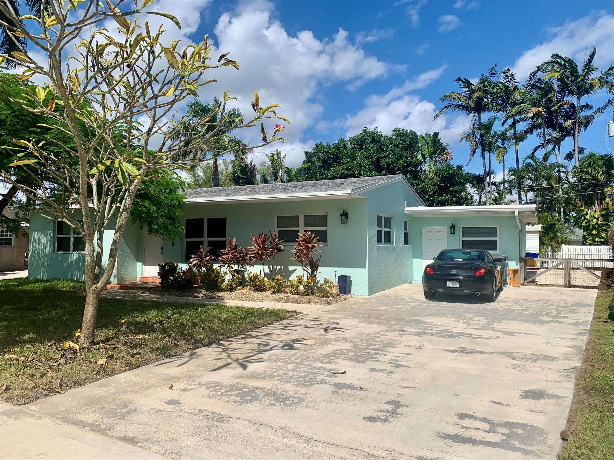 LAKE OSBORNE ESTATES - Residential
