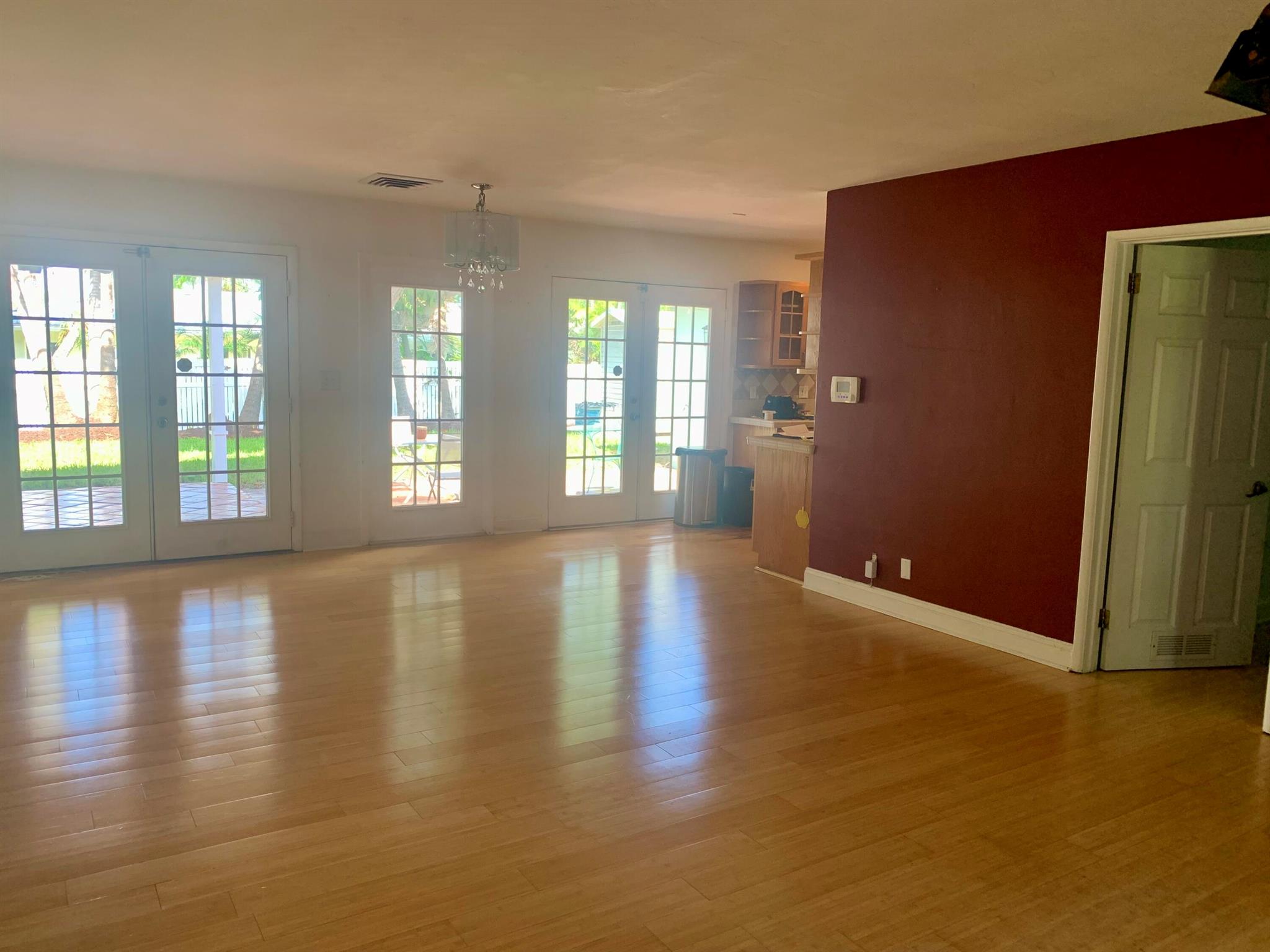 LAKE OSBORNE ESTATES - Residential