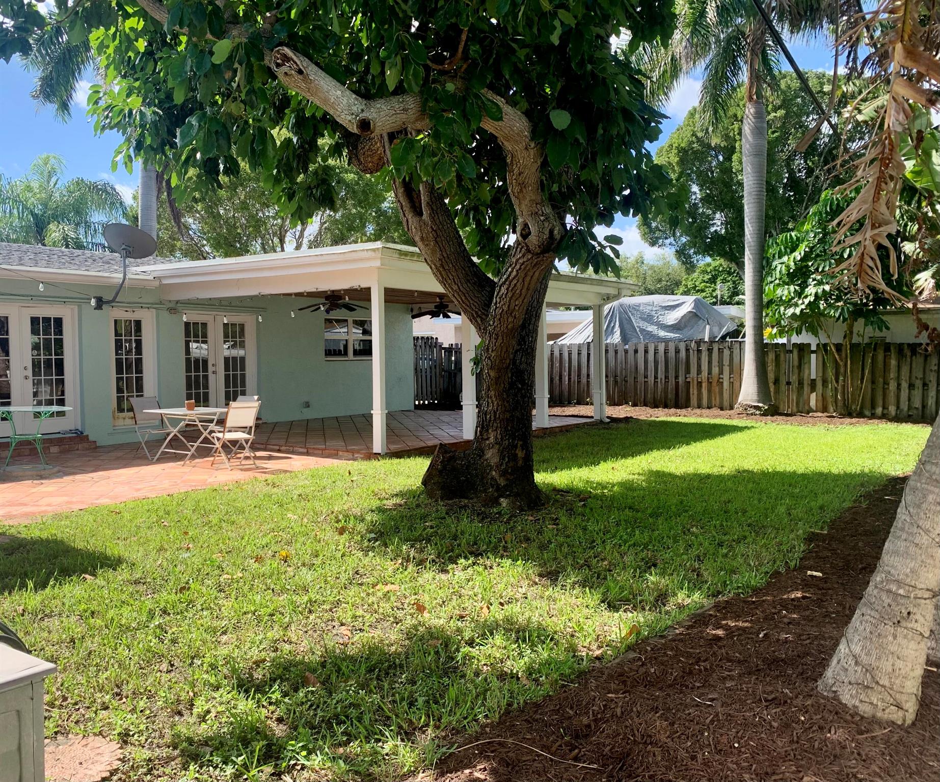 LAKE OSBORNE ESTATES - Residential