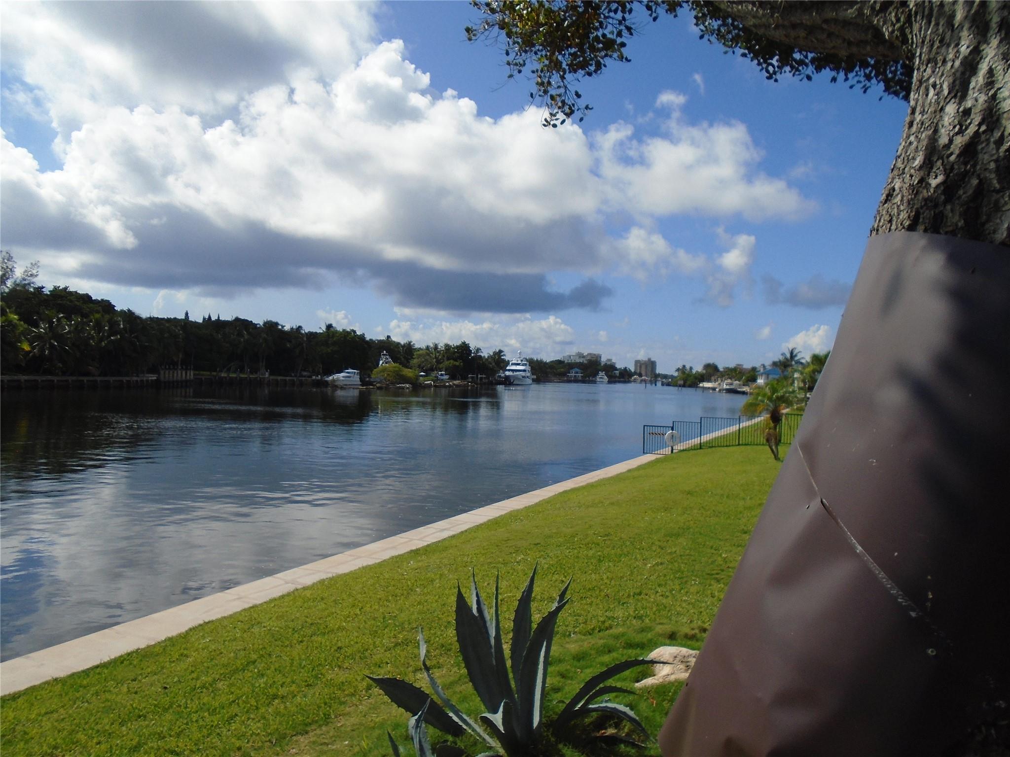 PALM-AIRE AT CORAL KEY GA - Residential Lease