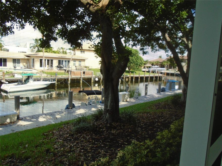 BOATERS PARADISE. NO FIXED BRIDGES. COMMUNITY DEEPWATER DOCKS. LEASE IF AVAILABLE. RESORT TYPE LIVING. FURNISHED UNIT, SCREENED PORCH OVERLOOKING INTRACOASTAL. POOL, BBQ, SHUFFLEBOARD, CLUBHOUSE. CLOSE TO SHOPPING, SUPERMARKETS SHOPPING CENTERS AND HIGHWAYS