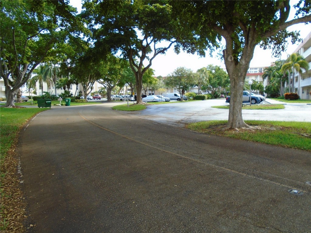 PALM-AIRE AT CORAL KEY GA - Residential Lease