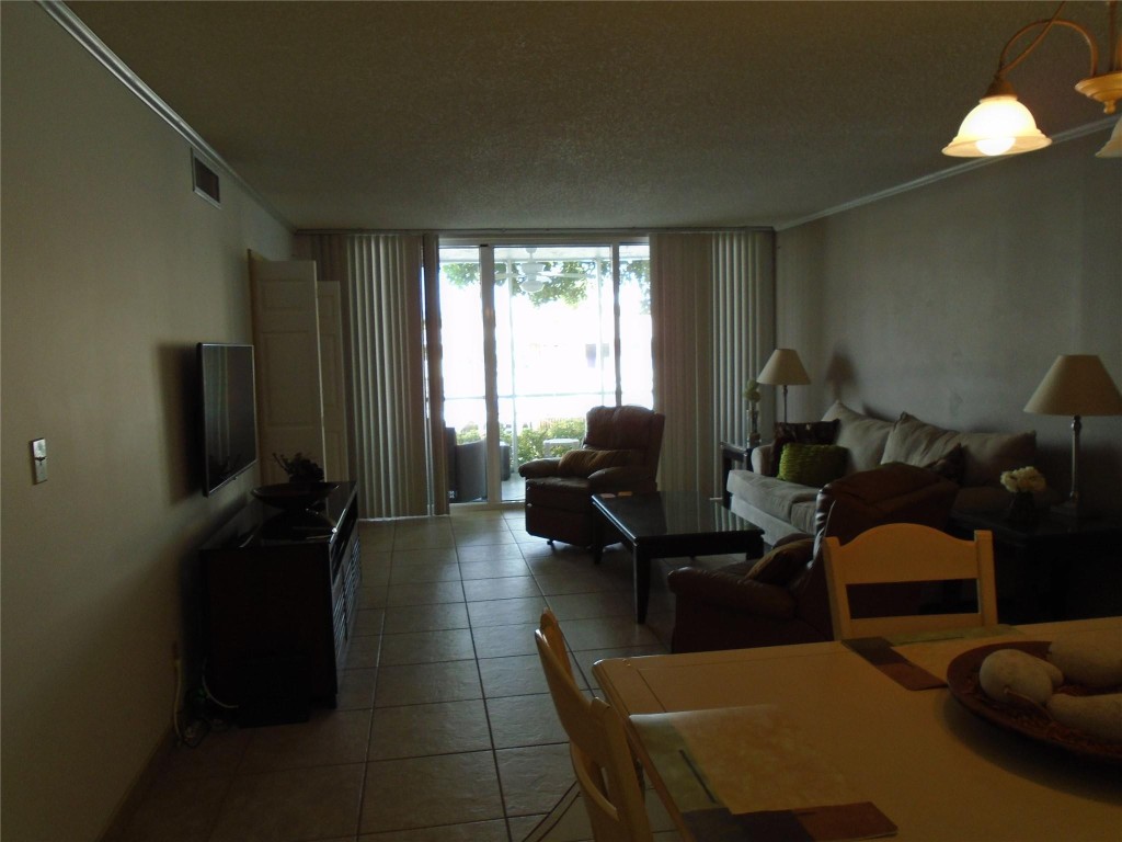PALM-AIRE AT CORAL KEY GA - Residential Lease