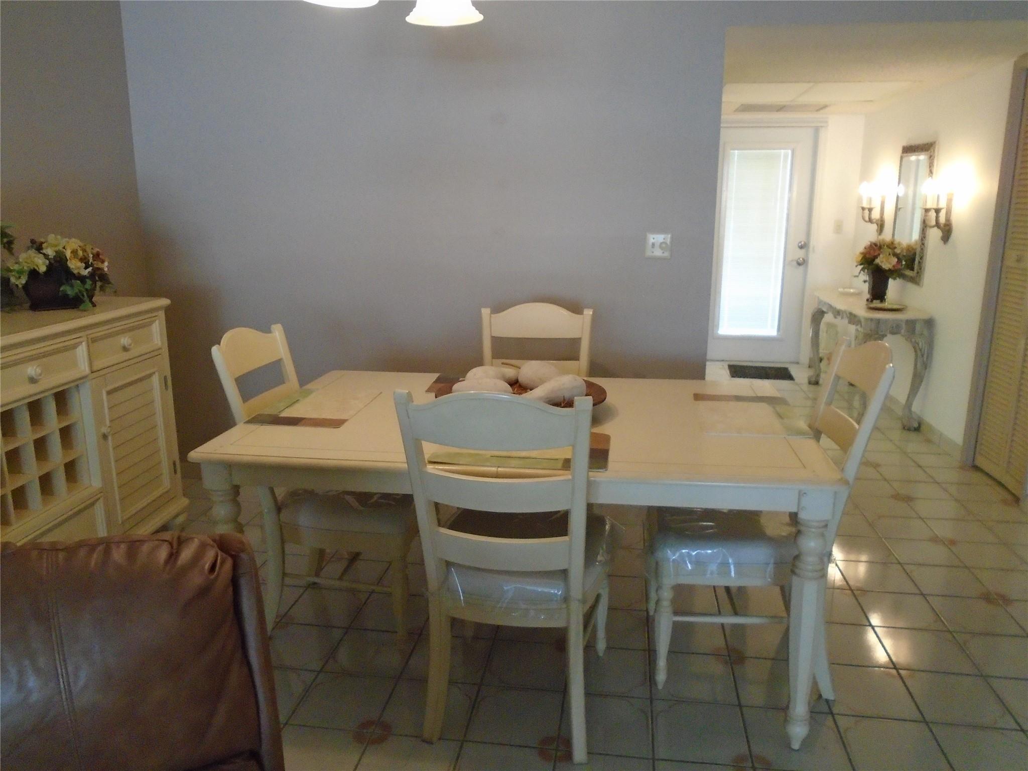 PALM-AIRE AT CORAL KEY GA - Residential Lease