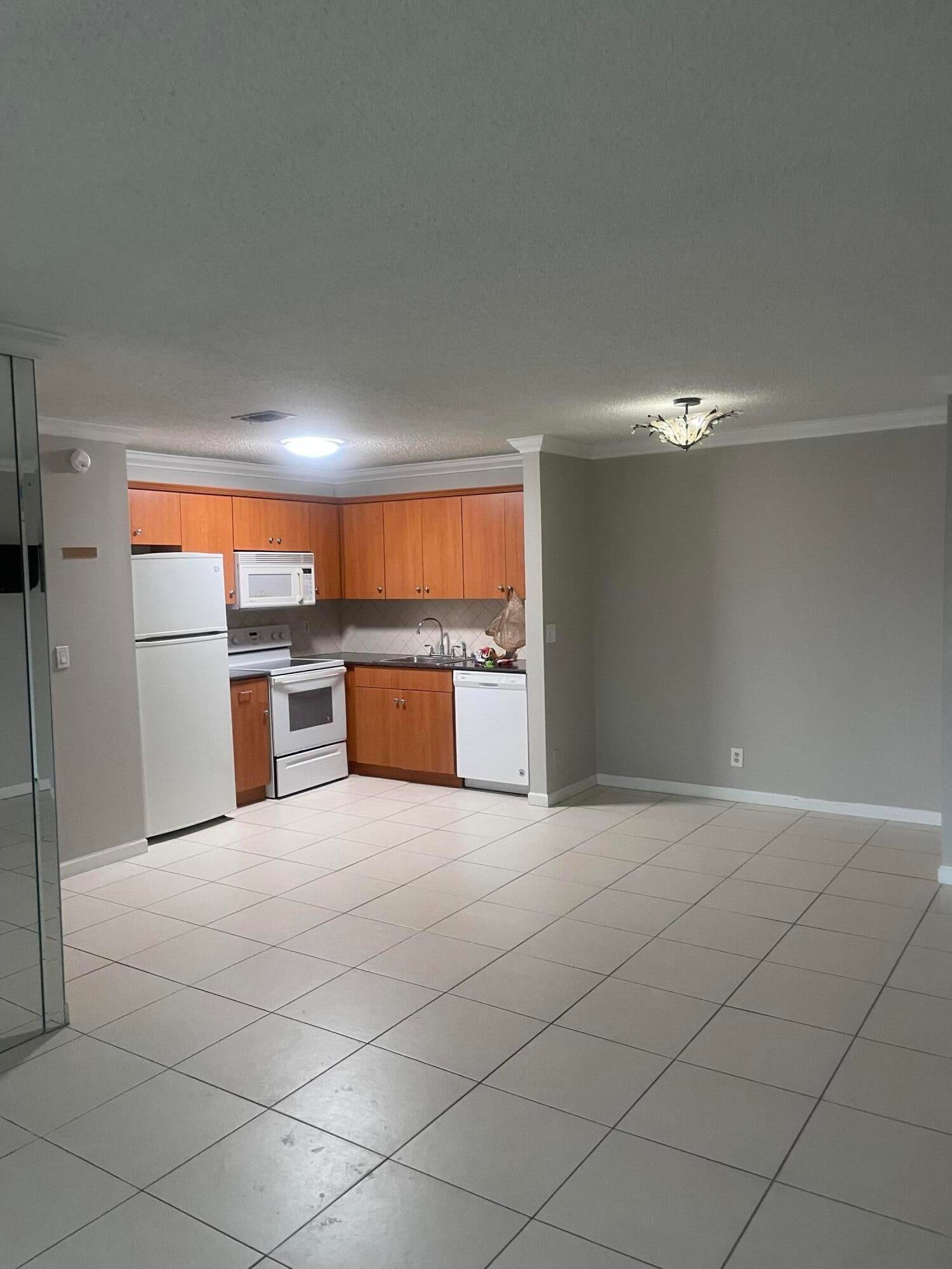 170 CYPRESS CLUB Drive 730