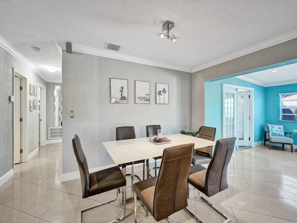 Photo of 1301 SE 2nd Terrace, Deerfield Beach, FL 33441 (MLS # F10518600)