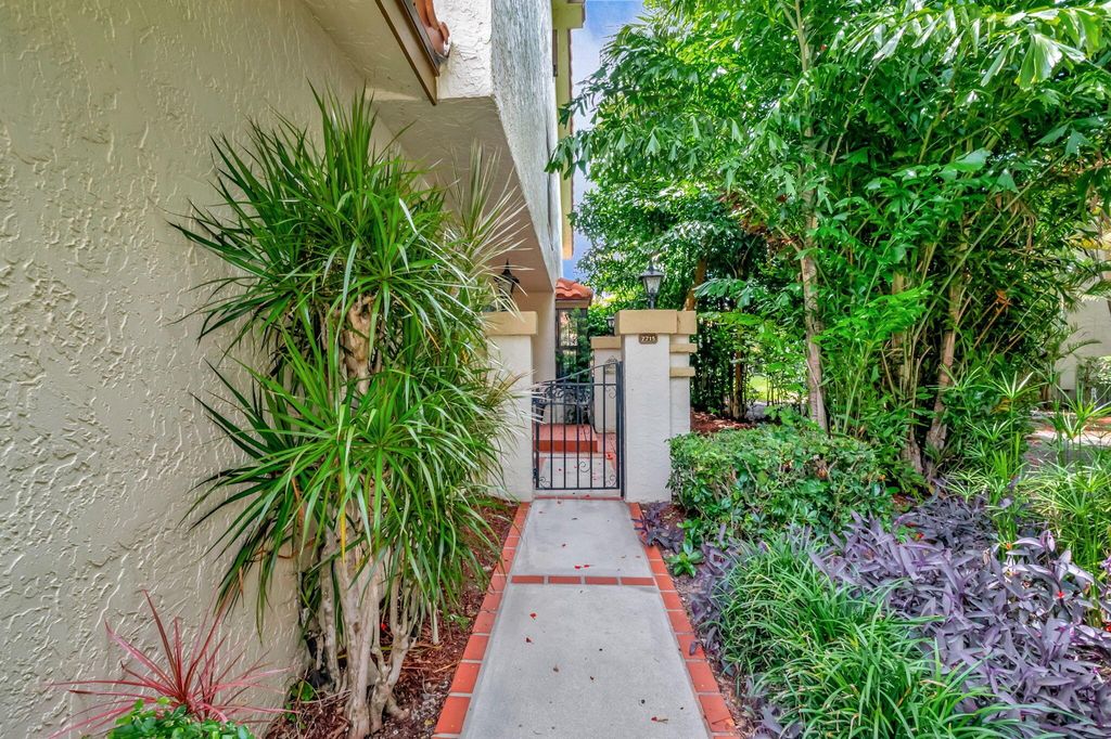 Photo of 7715 La Mirada Drive, Boca Raton, FL 33433 (MLS # R11004843)