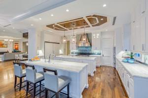 Seven Isles - Residential