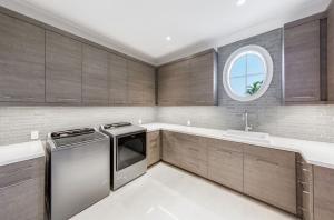 Seven Isles - Residential