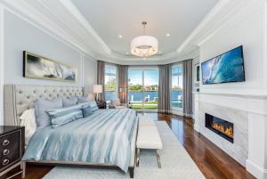 Seven Isles - Residential