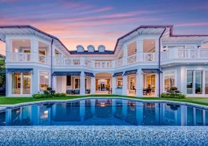 Seven Isles - Residential