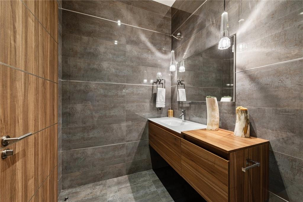 STILWELL ISLES - Residential