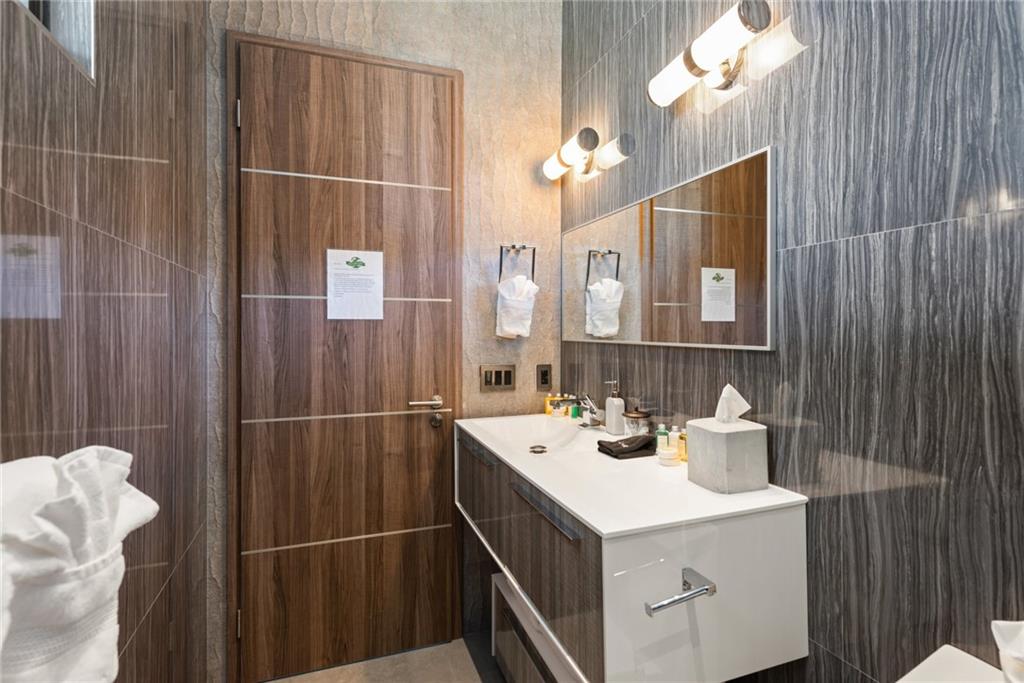 STILWELL ISLES - Residential